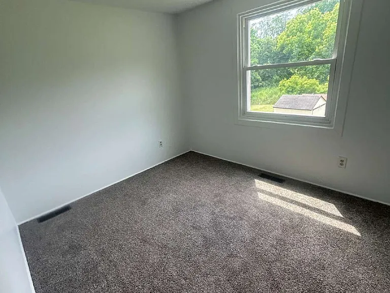 4112 Main St #1 — Photo 5