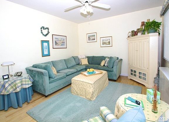 4th image of 127 15th St APT C2