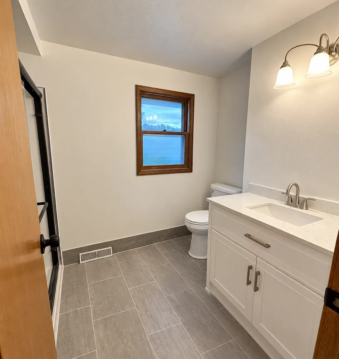3 bed, 1.5 bath, 1200 sqft, $2,200 — Photo 1