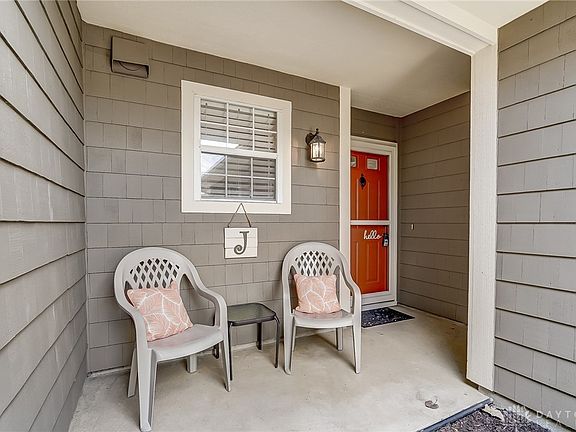 5th image of 841 Cobblestone Dr