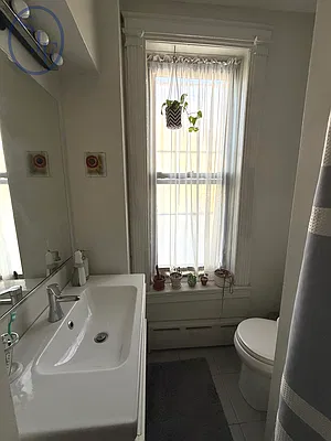 Bathroom, photo 2