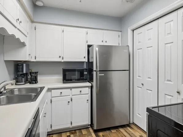 1808 State St APT 101, Nashville, TN 37203