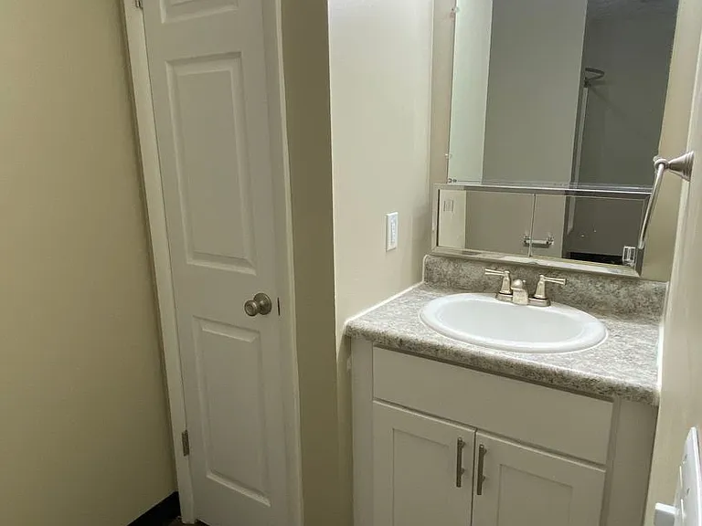 Cross Lakes Apartments — Photo 52