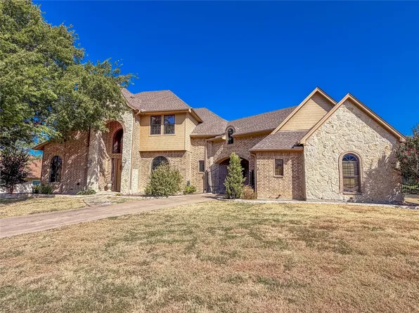 2737 Wood Lake Dr, Cedar Hill, TX 75104