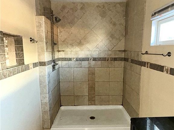 3rd image of 444 Adelite Ave #442