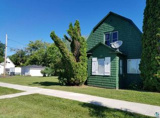 805 N 8th St, Superior, WI 54880