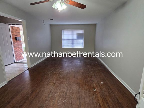 4th image of 315 S Collegiate Dr
