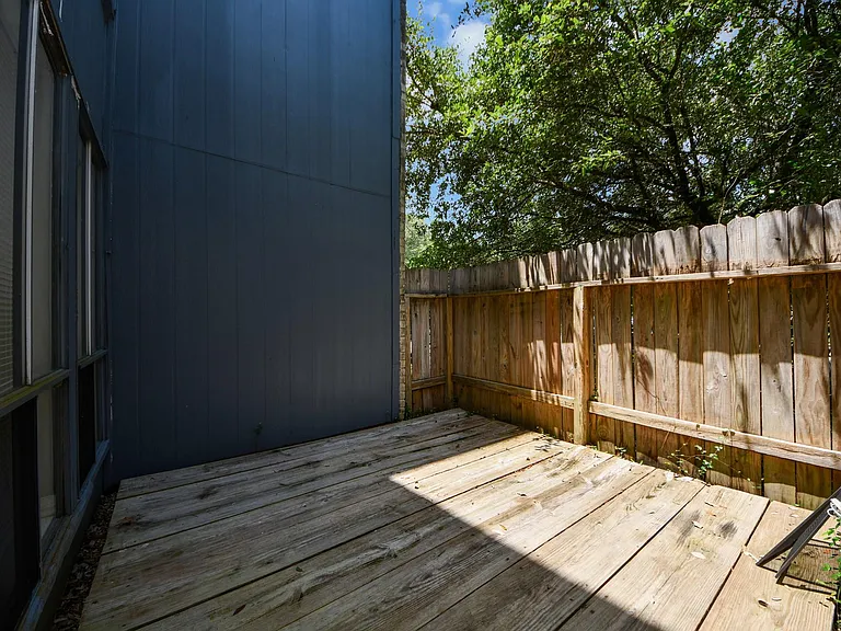9001 Imogene St #A — Photo 31