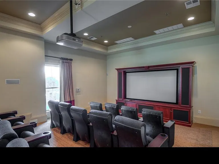 3014 Burton Point Ct — Photo 38