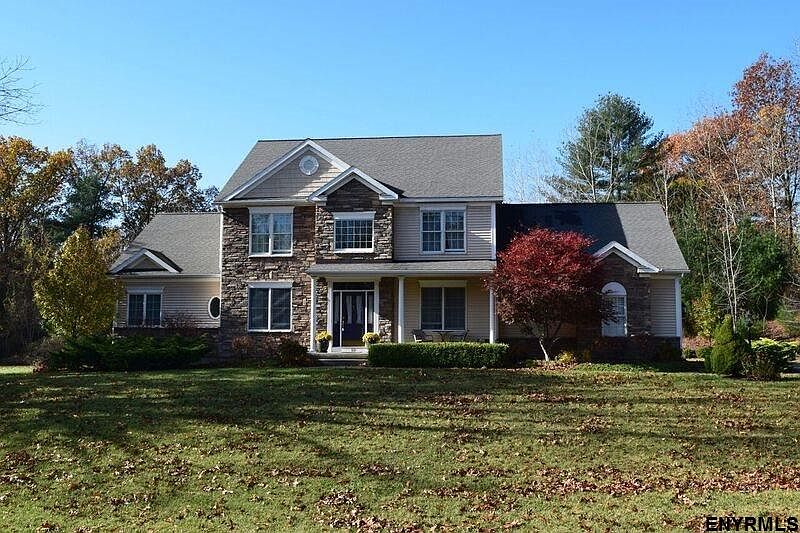 1st image of 17 Siena Dr