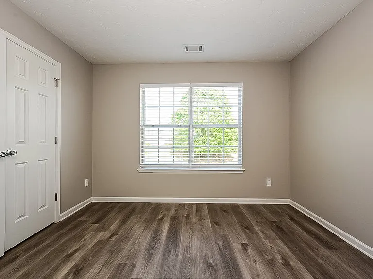 2530 Walter Way — Photo 10