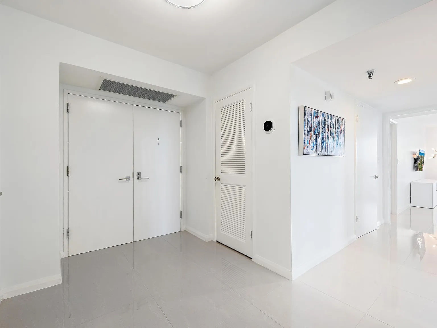 2 bed, 2.0 bath, 1715 sqft, $3,950 — Photo 3