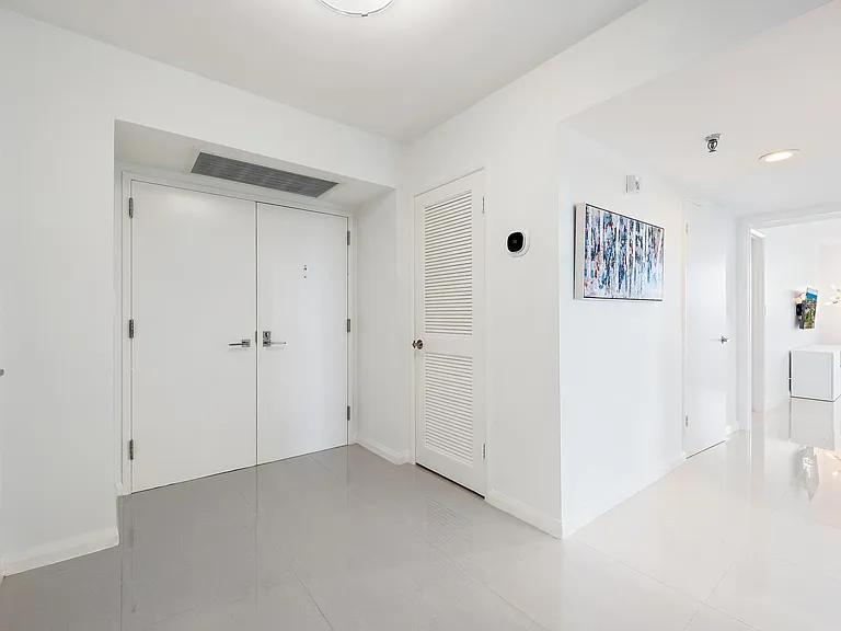 123 Lakeshore Dr #445 — Photo 3