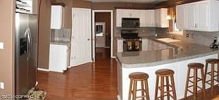 4th image of 14735 Maxwell Pl