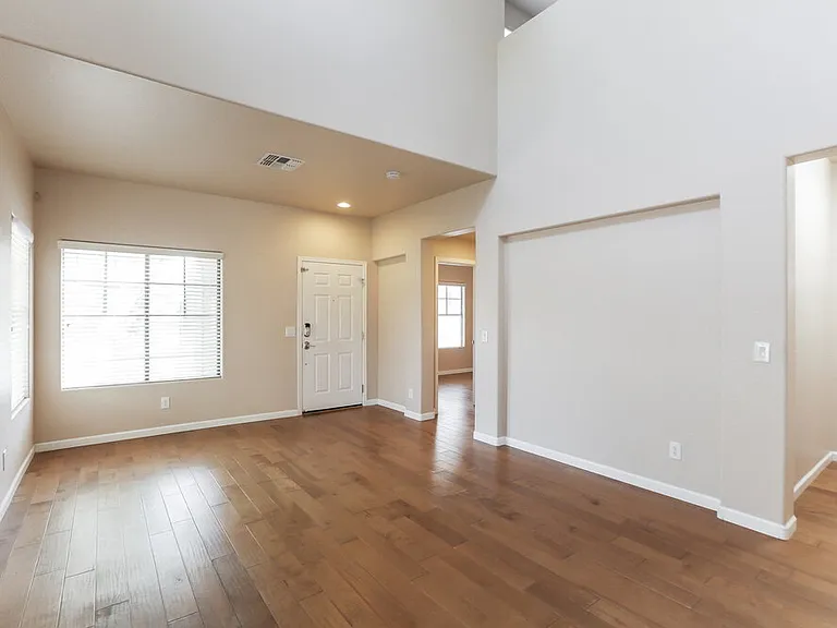 7640 E Barstow St — Photo 7