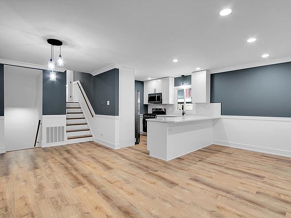5th image of 6946 S Claremont Ave