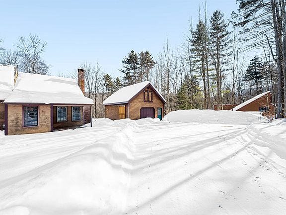 3rd image of 98 Lockwood Brook Road