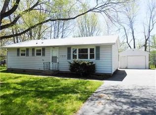 135 Cattaragus Dr, Rochester, NY 14623