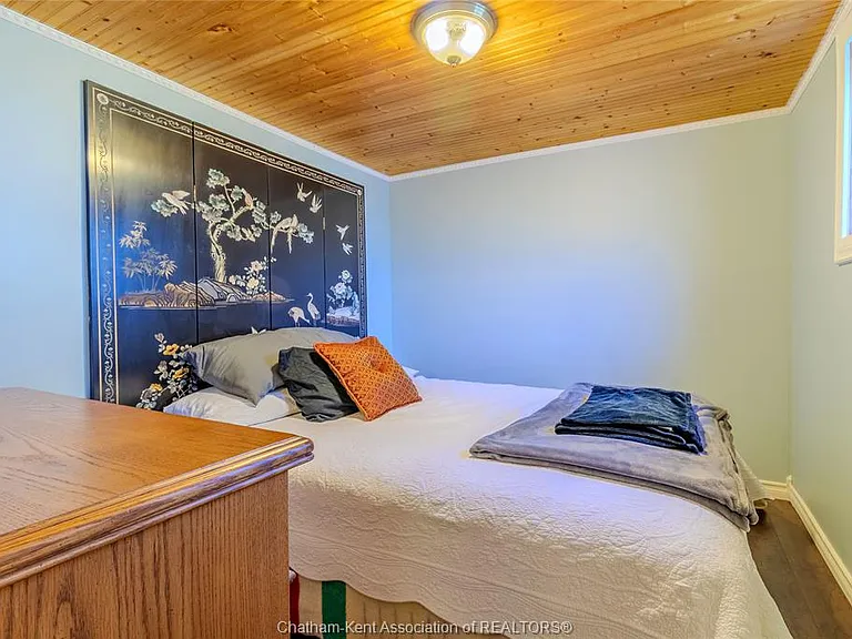 6630 Talbot Trl — Photo 32