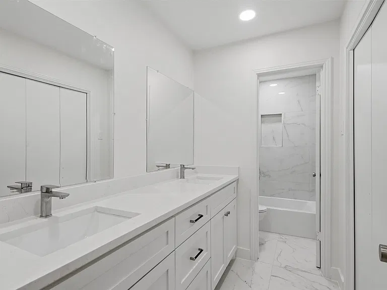 7517 Meadow Oaks Dr — Photo 17