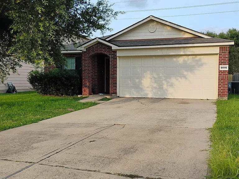 9115 Summer Valley Ln — Photo 2