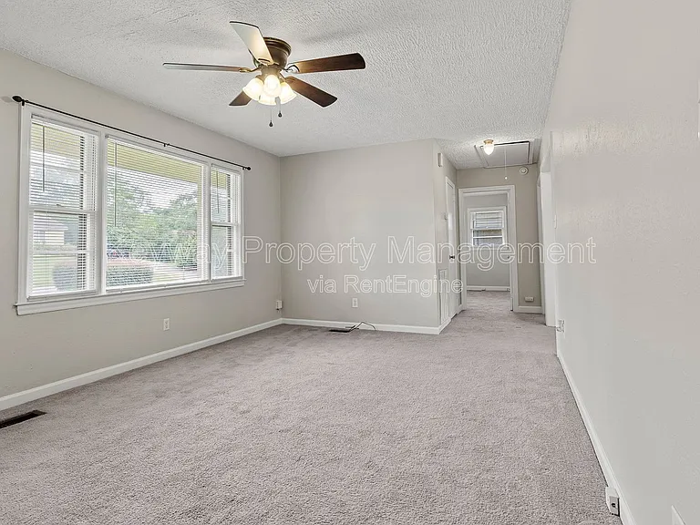 133 Belair Rd — Photo 2