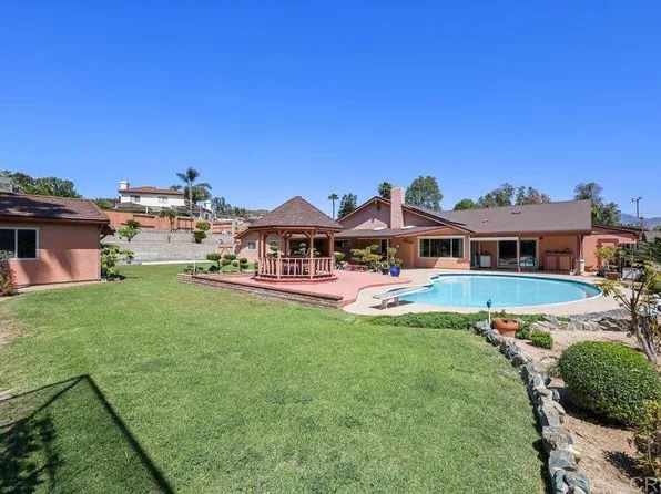 3206 Wheeling Ln, Bonita, CA 91902