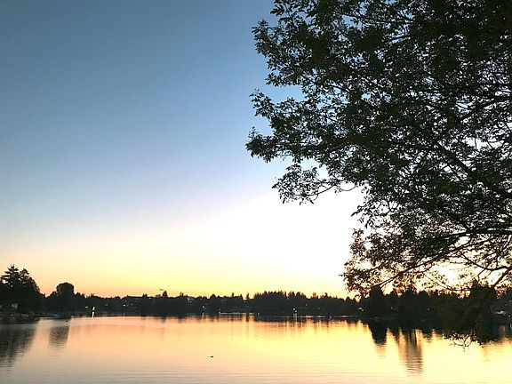 Lake 's sunset