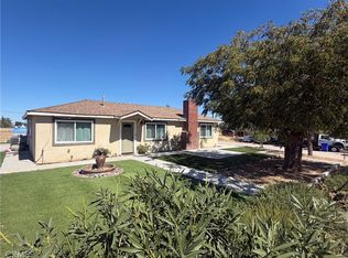15166 Dos Palmas Rd, Victorville, CA 92392