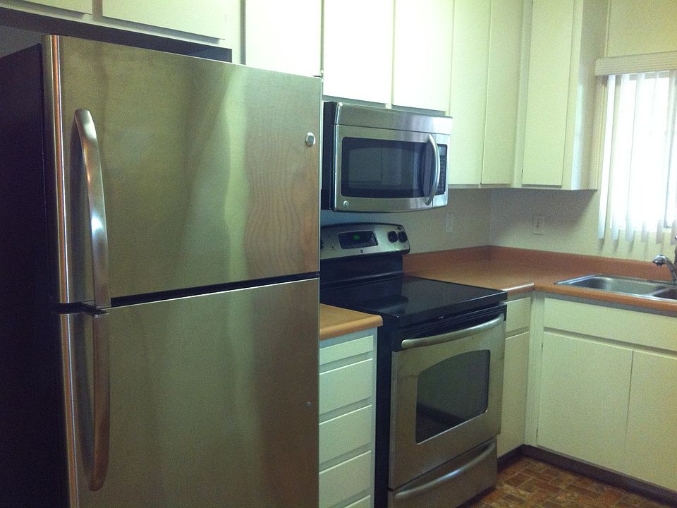 1st image of 135 E Magnolia St APT 1