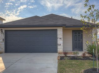 316 Cottonmouth Ln, Seguin, TX 78155