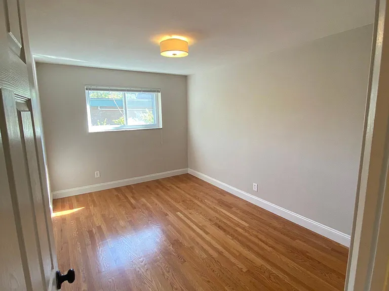 614 Forest Ct #1N — Photo 9