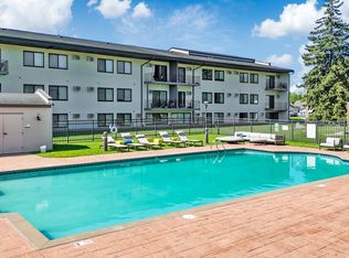 Welcome to Equinox Apartments, Minneapolis, MN 55421