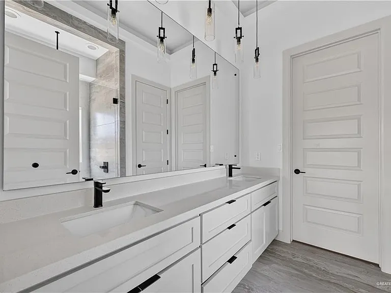 1017 Dolores St — Photo 20