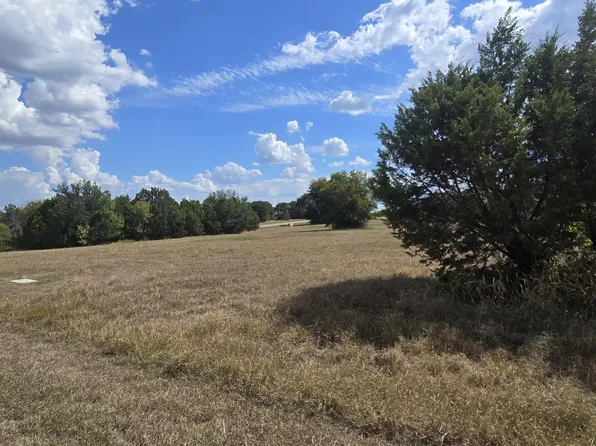 8328 Annanhill Ln, Cleburne, TX 76033