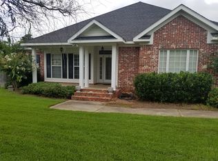 601 Holly Ln, Headland, AL 36345