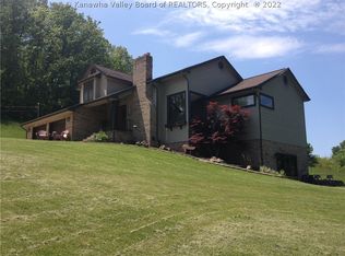 572 Fleshers Run, Ravenswood, WV 26164