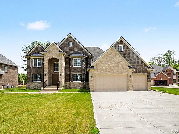 2nd image of 56350 Willow Creek Blvd