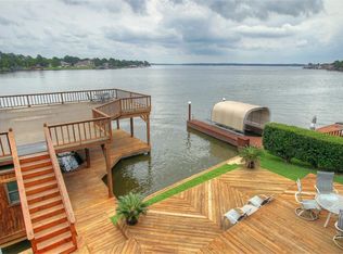 164 Clear Water St W, Montgomery, TX 77356