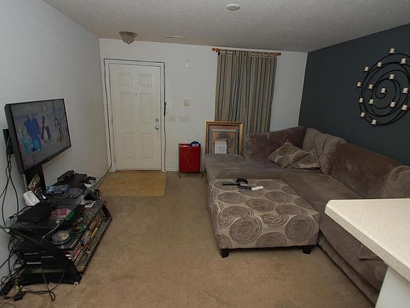 2nd image of 307 Lost River Dr