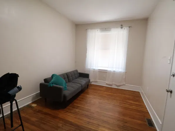 238 S 45th St #1, Philadelphia, PA 19104