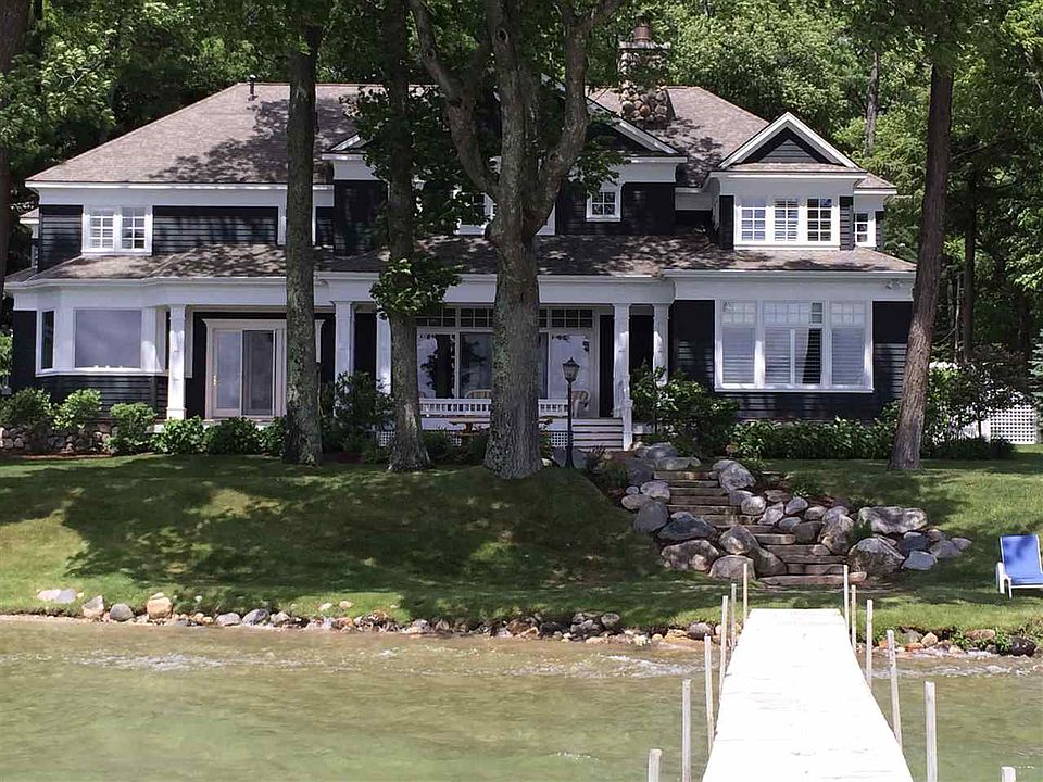 1st image of 1758 N Shore Dr