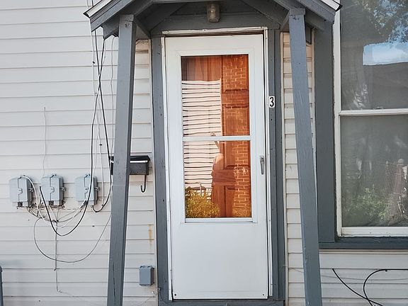 2nd image of 202 E Gilbert St #3