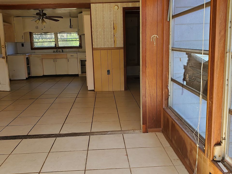 2nd image of 5515 County Road 17 S