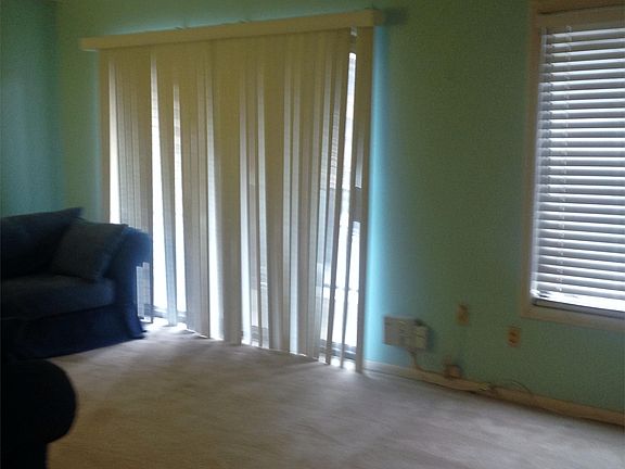 5th image of 6932 Hanover Pkwy APT 300