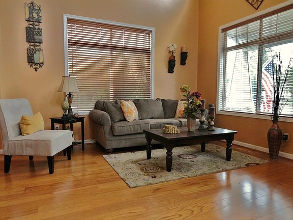 2nd image of 3464 Larsen Ave