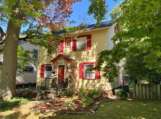 1687 Crest Rd, Cleveland Heights, OH 44121