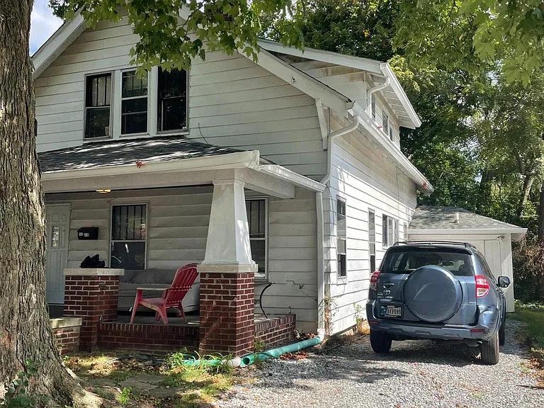 616 N Washington St — Photo 1