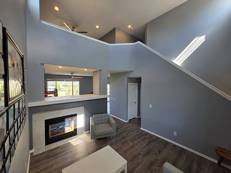 2030 Meadowbrook Pkwy — Photo 4