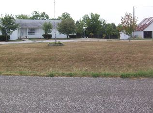 8372 Ridge Rd, Baldwin, IL 62217